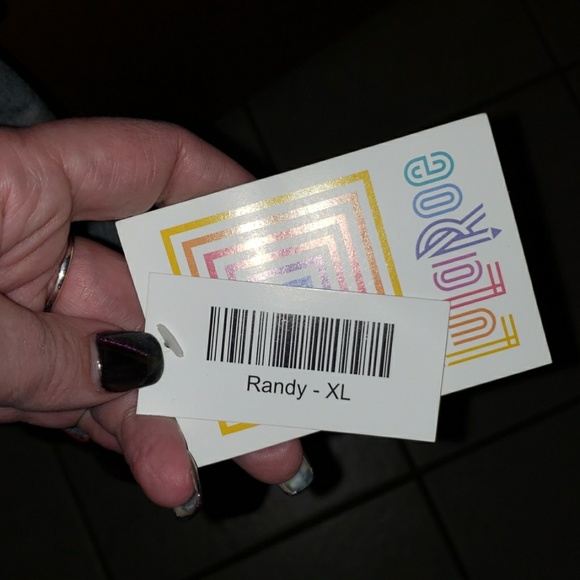 Lularoe Randy Tee - Picture 3 of 3